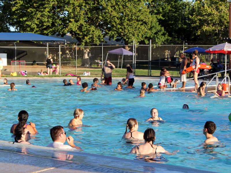 Kids enjoying the pool at Lincoln Village