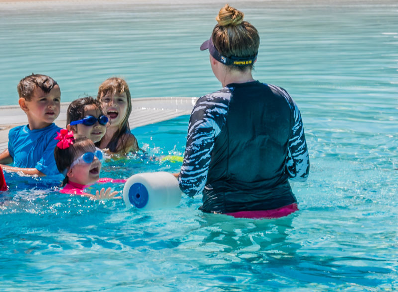 kids swim lessons at Lincoln Village Community Pool